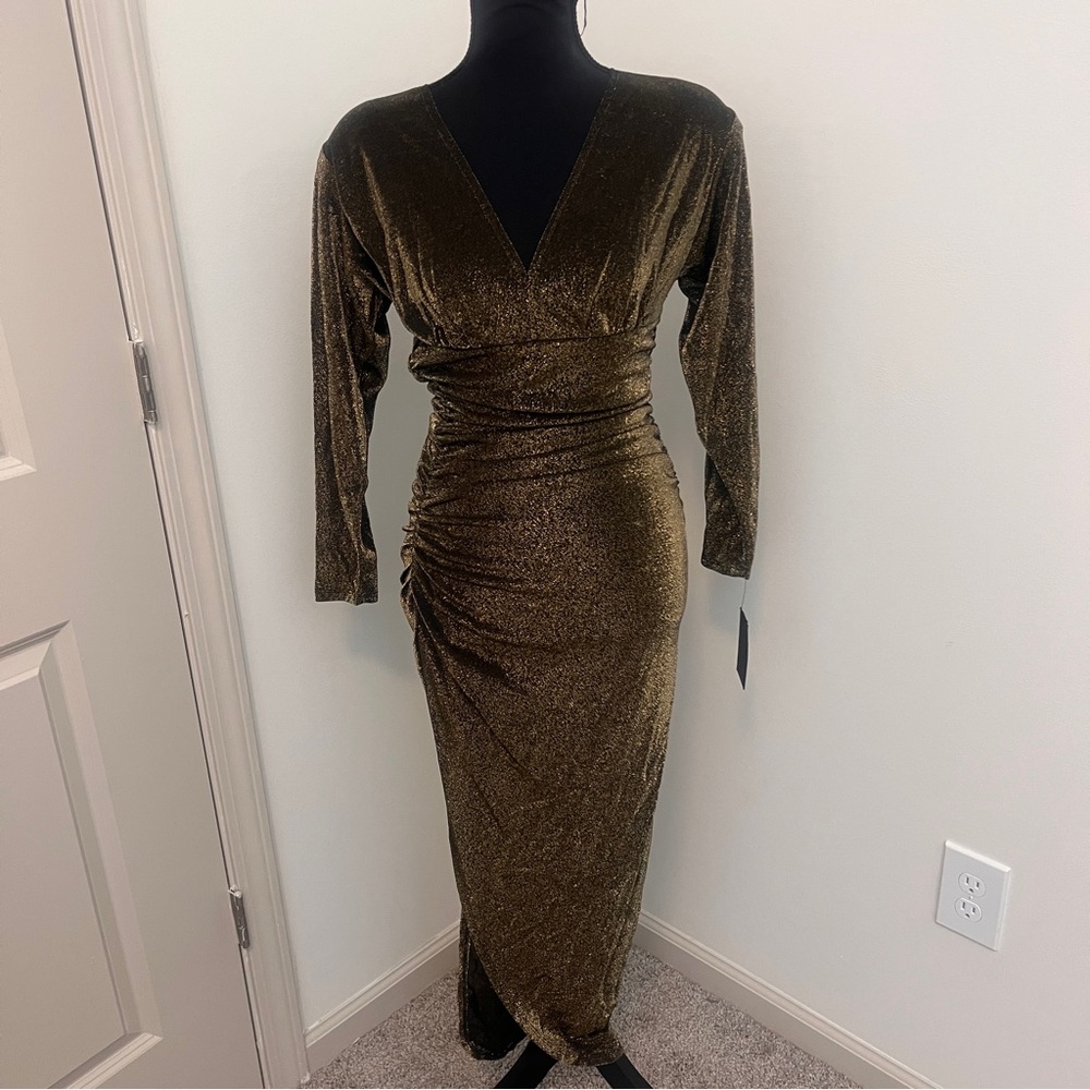 NWT Alexa B formal maxi dress V Neck Gold Shimmer Sz 6 Fitted‎ Formal - Picture 2 of 11